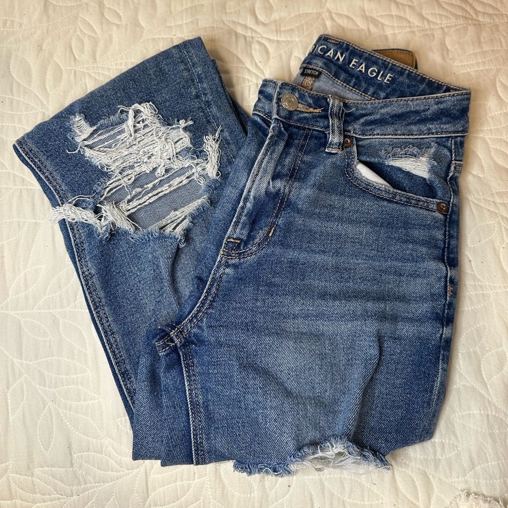 American Eagle Outfitters High Rise Distressed Blue Jeans
